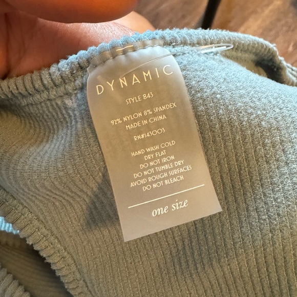 Dynamic OSFA Racerback Crop - Picture 3 of 3